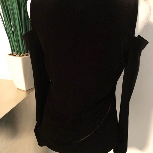 ♠️Calvin Klein Black Velvety Cold Shoulder Top - Picture 2 of 6